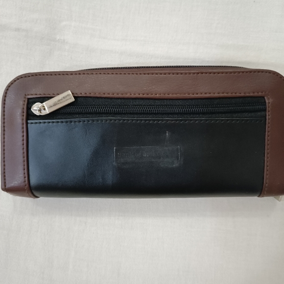 Sold🚫Sling and wallet set - Picture 12 of 12